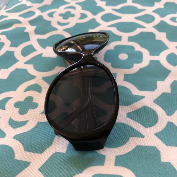 COPY - JONES NEW YORK โJackie Oโ style sunglasses - Picture 2 of 7